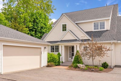 /international/us/4-ivy-way-brunswick-me-110108498373/