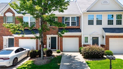 /international/us/108-awendaw-way-greenville-sc-110108584817/