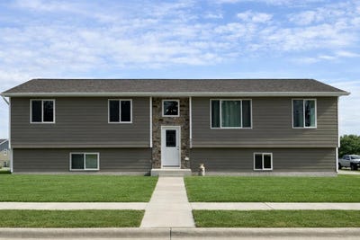 /international/us/1403-millie-lane-yankton-sd-110101981990/
