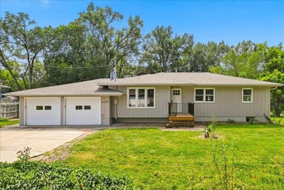 /international/us/21777-green-valley-avenue-council-bluffs-ia-110119786676/
