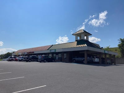 /international/us/49-lee-jackson-hwy-staunton-va-110082198875/