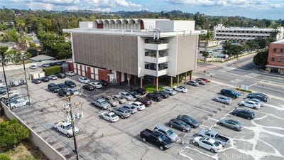 /international/us/9209-colima-road-whittier-ca-110089587297/