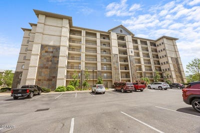/international/us/124-plaza-drive-pigeon-forge-tn-110107786726/