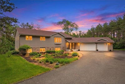 /international/us/1369-141st-street-new-richmond-wi-110108497938/