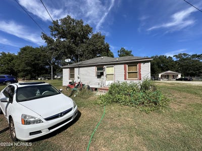 /international/us/15281-cooper-street-laurinburg-nc-110094411057/