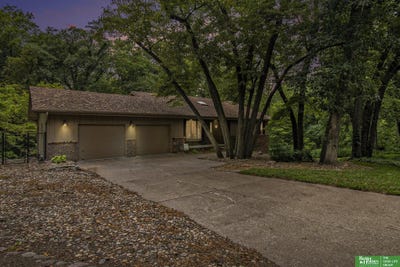 /international/us/20404-meadow-ridge-drive-springfield-ne-110101102854/?lang=en