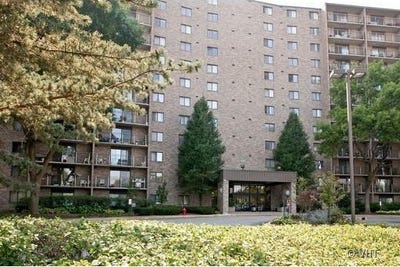 /international/us/6340-americana-drive-willowbrook-il-110107890131/