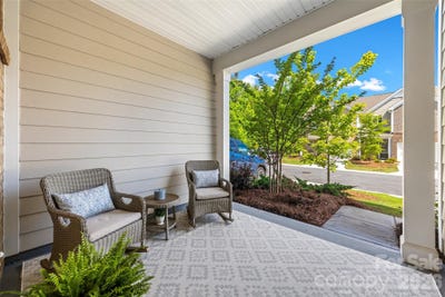 /international/us/711-still-oak-trail-fort-mill-sc-110108379555/
