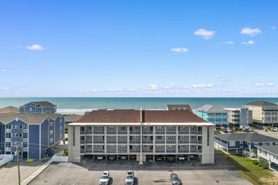 /international/us/4303-n-ocean-blvd-north-myrtle-beach-sc-110108426580/