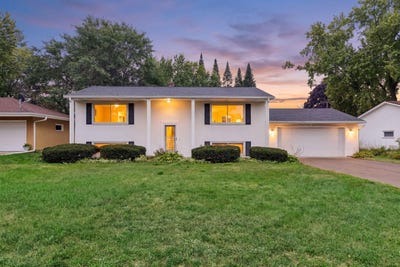 /international/us/1616-sandhurst-avenue-e-maplewood-mn-110119992865/
