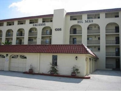 /international/us/1305-s-atlantic-avenue-cocoa-beach-fl-110101360037/?lang=fr