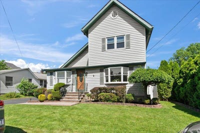 /international/us/14-mccord-place-bethpage-ny-110107631340/