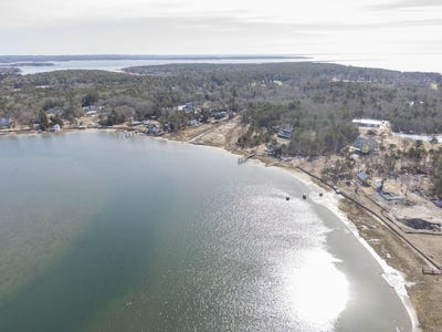 /international/us/14-over-jordan-rd-wareham-ma-110083120716/