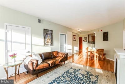 /international/us/715-6th-street-nw-washington-dc-110108444407/