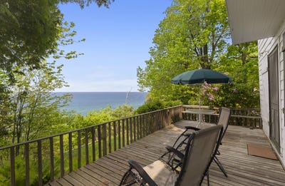 /international/us/1884-beech-road-frankfort-mi-110099962659/