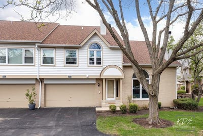 /international/us/8026-barrymore-drive-darien-il-110107476872/