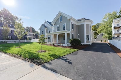 /international/us/54-south-st-medford-ma-110108345151/