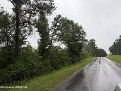 /international/us/n-river-road-summit-ms-110108450257/
