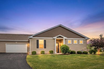 /international/us/1116-crestview-lane-pingree-grove-il-110108975073/