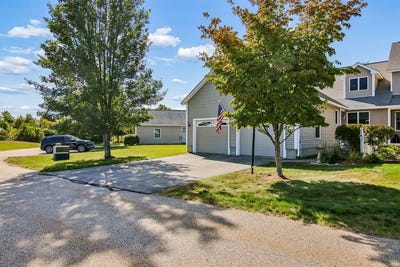 /international/us/216-kearsage-drive-pembroke-nh-110119993112/