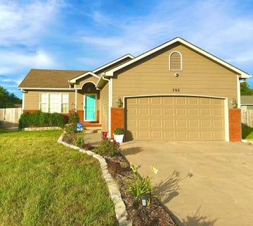 /international/us/792-e-greenwood-ct-haysville-ks-110100917462/
