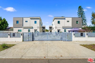 /international/us/5641-riverton-ave-north-hollywood-ca-110106677324/