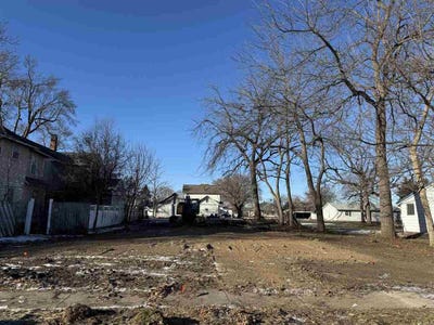 /international/us/309-n-b-ave-washington-ia-110104297129/