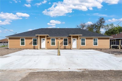 /international/us/923-craig-street-corpus-christi-tx-110105293240/