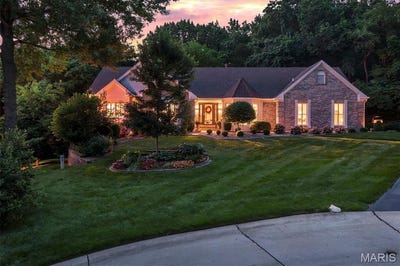 /international/us/11-forest-knoll-circle-lake-st-louis-mo-110108282155/