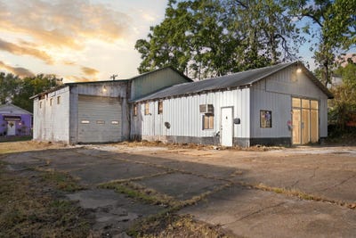 /international/us/114-e-long-street-branson-mo-110120003703/
