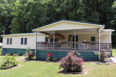 /international/us/2004-derby-road-appalachia-va-110101454917/
