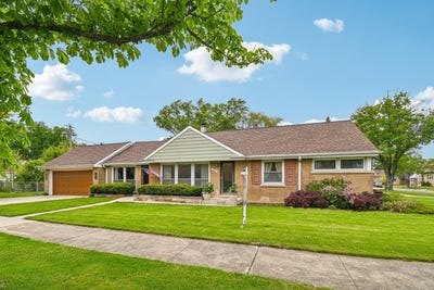 /international/us/1024-bristol-avenue-westchester-il-110108013978/