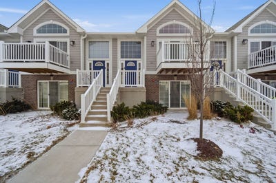 /international/us/7214-farmstead-lane-hanover-park-il-110108279459/