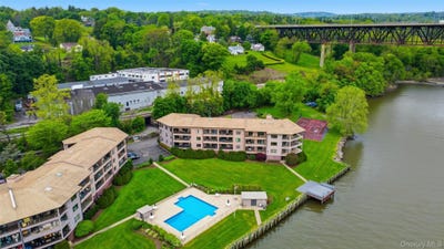 /international/us/2-park-place-newburgh-ny-110108077610/
