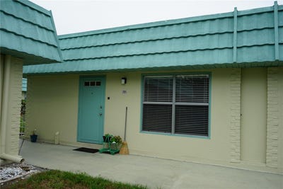 /international/us/101-cambridge-trl-sun-city-center-fl-110106811532/