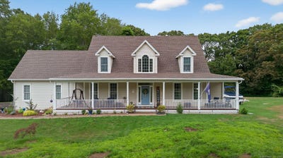 /international/us/25-comstock-trail-east-hampton-ct-110101362862/