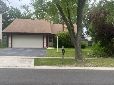 /international/us/64-abbeywood-drive-romeoville-il-110106532479/