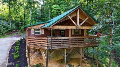 /international/us/1046-cheshire-court-gatlinburg-tn-110100843146/