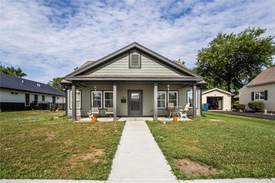 /international/us/311-s-3rd-street-odessa-mo-110100816821/