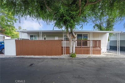 /international/us/10711-sherman-grove-sunland-ca-110107782581/