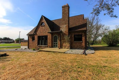 /international/us/1996-park-avenue-w-ontario-oh-110107501698/