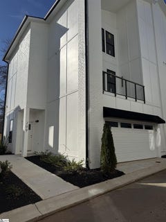 /international/us/214-ackert-way-greenville-sc-110102979502/
