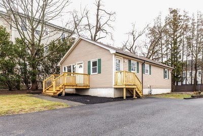 /international/us/105-arthur-st-brockton-ma-110107060319/