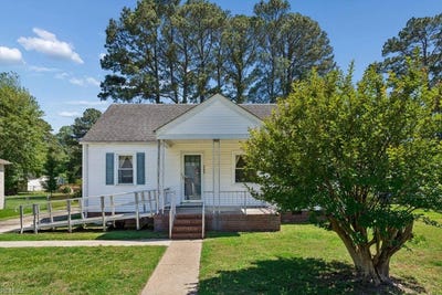 /international/us/2209-wintergreen-drive-chesapeake-va-110108548776/