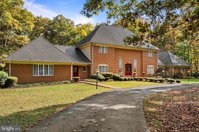 /international/us/32-carriage-hill-lane-fredericksburg-va-110108393906/