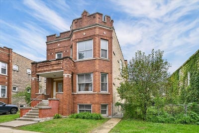 /international/us/3327-n-hamlin-avenue-chicago-il-110120771665/