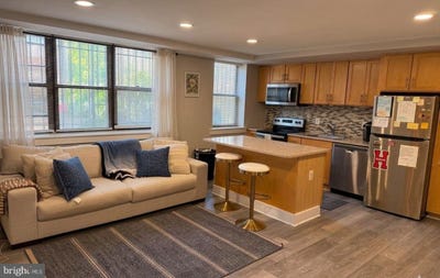 /international/us/212-oakwood-street-se-washington-dc-110108533318/