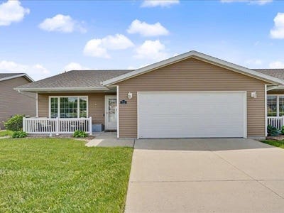 /international/us/713-spruce-drive-independence-ia-110108106807/