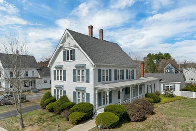 /international/us/19-church-street-alton-nh-110107478987/