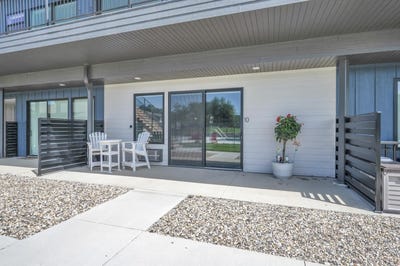 /international/us/1316-hwy-71-n-okoboji-ia-110108721797/